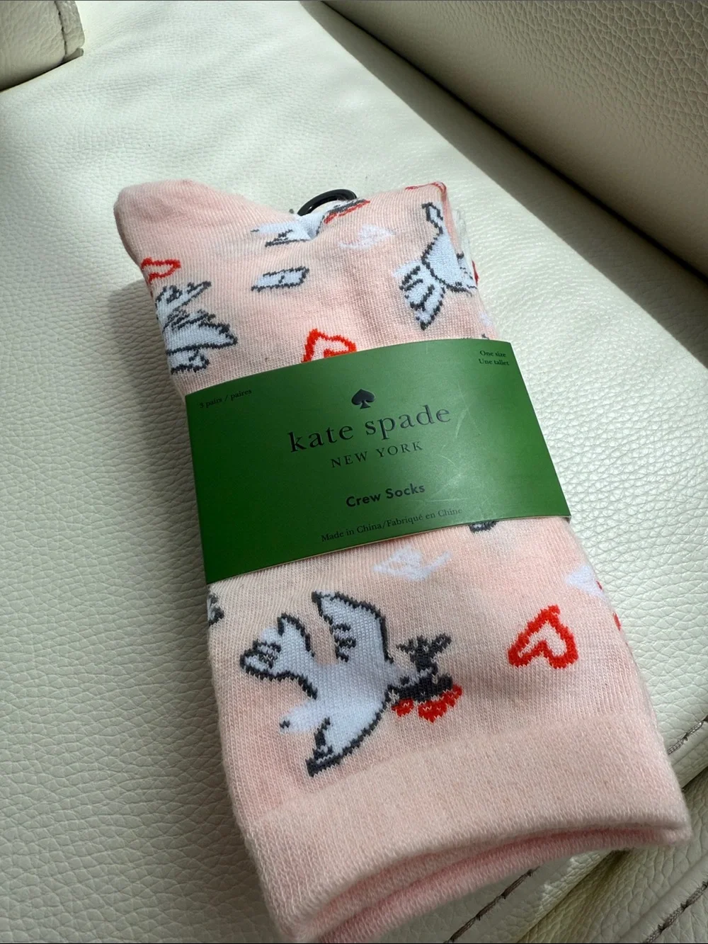 Kate Spade New York Crew Socks‎ 3-Pack Blush Red Heart Print